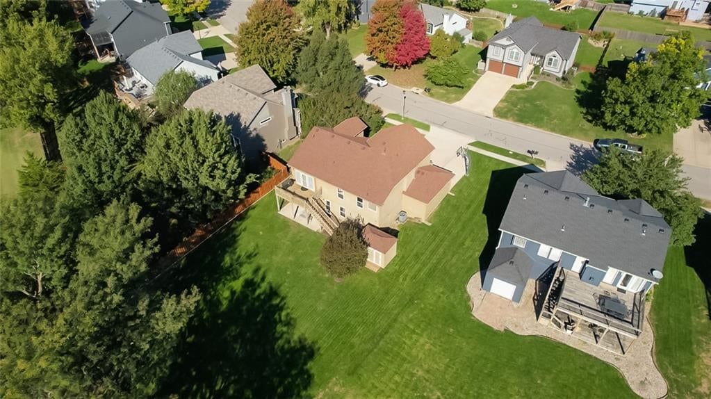 Photo 25 of 26 - 23707 W 58th Terrace, Shawnee, KS 66226