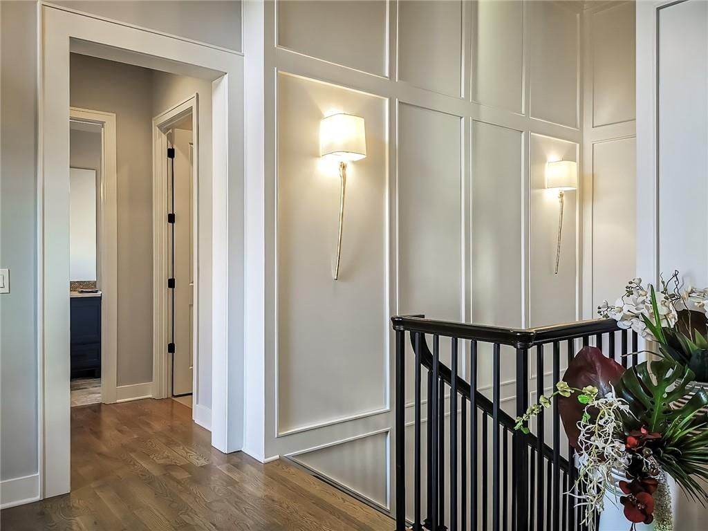 10514 N Olive Court, Kansas City, MO: listing photo 3