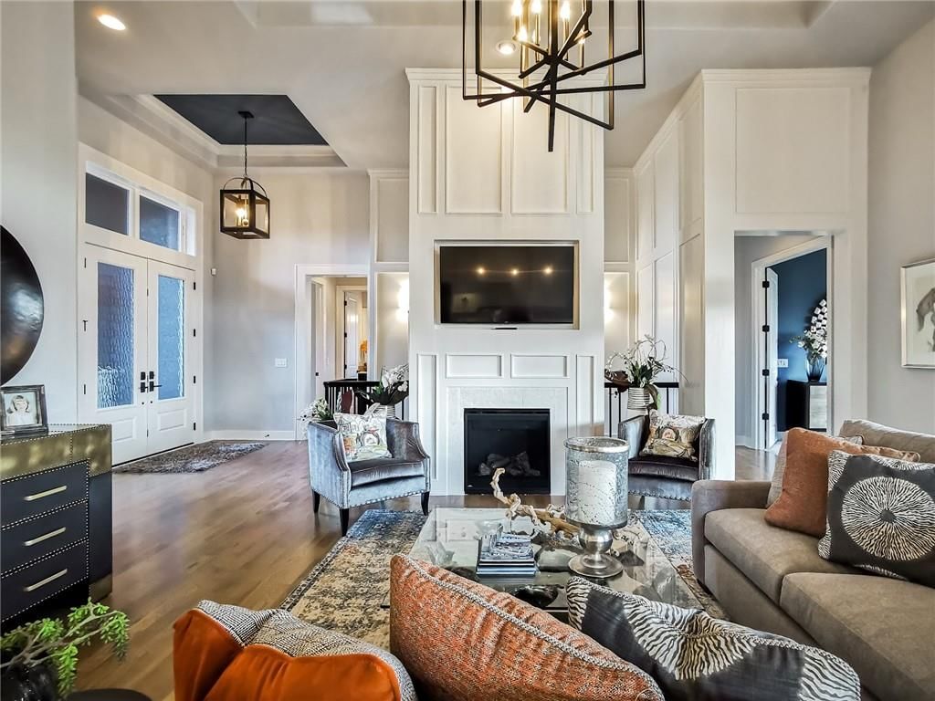 Photo 8 of 45 - 10514 N Olive Court, Kansas City, MO 64155