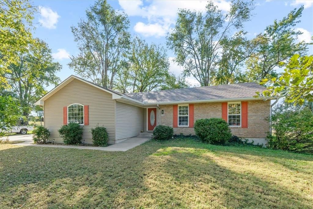105 W South Street, Spring Hill, KS