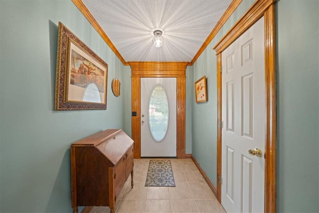 105 W South Street, Spring Hill, KS: listing photo 3