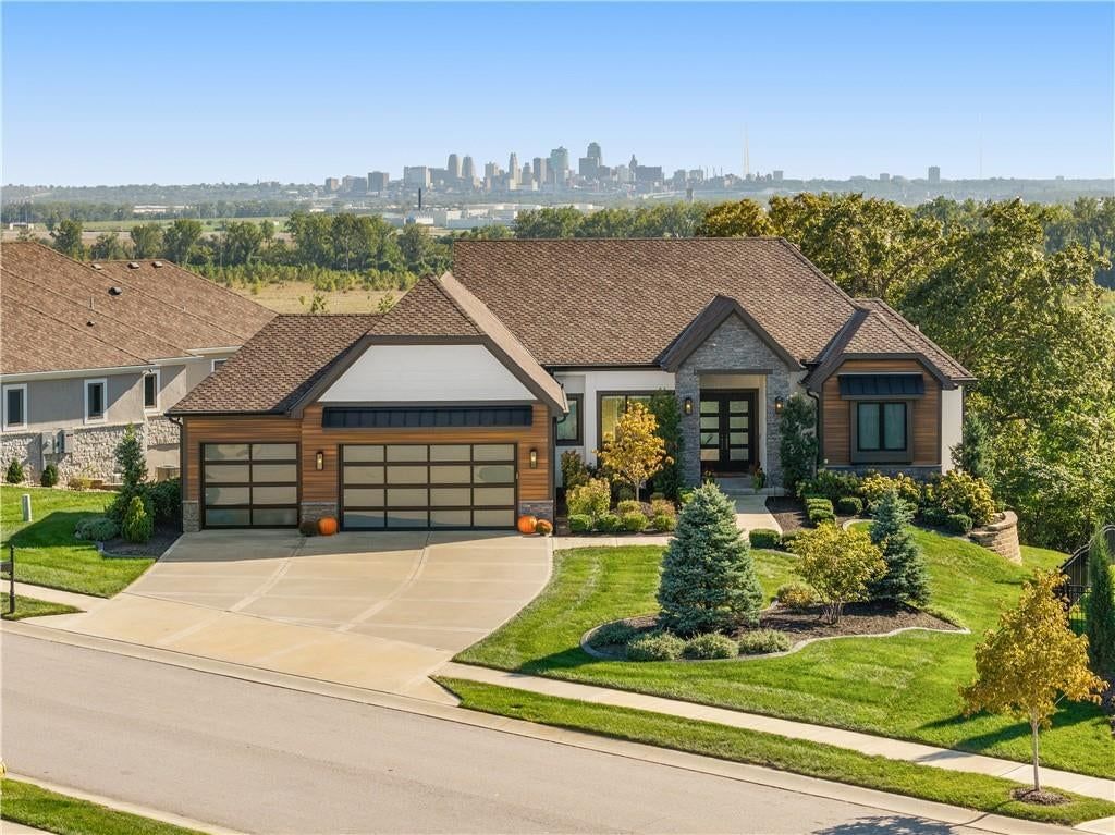 2351 NW Riverview Drive, Riverside, MO