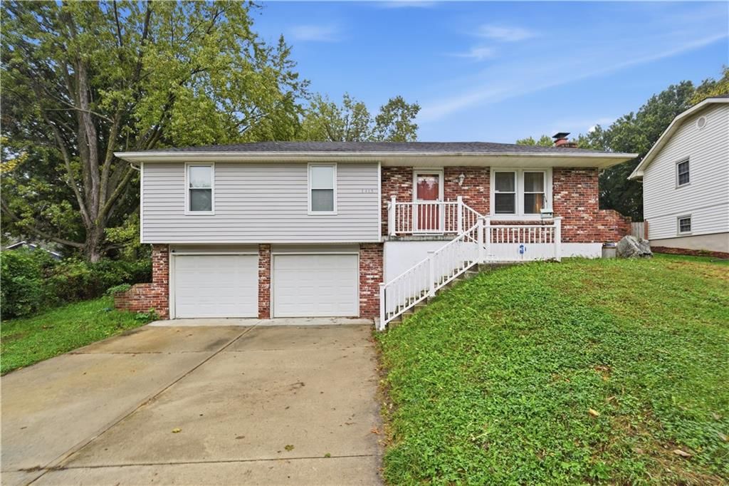 7415 NW 80th Terrace, Kansas City, MO