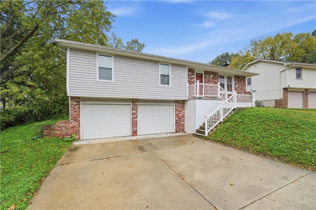 7415 NW 80th Terrace, Kansas City, MO: listing photo 2