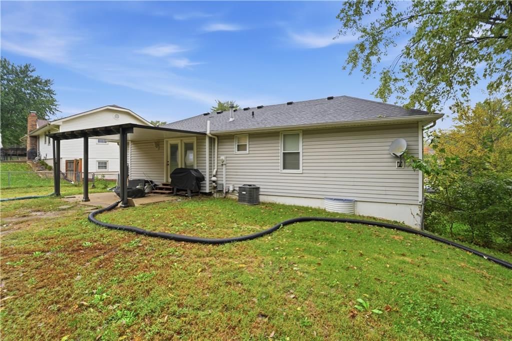 Photo 32 of 43 - 7415 NW 80th Terrace, Kansas City, MO 64152