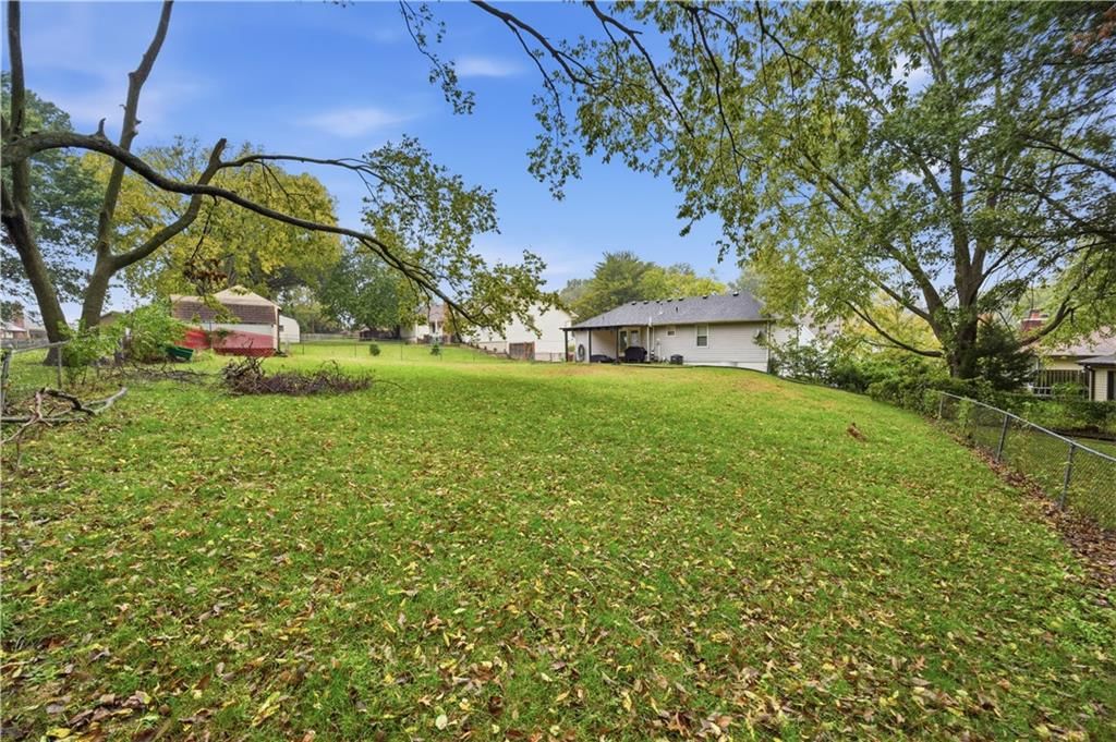 Photo 35 of 43 - 7415 NW 80th Terrace, Kansas City, MO 64152
