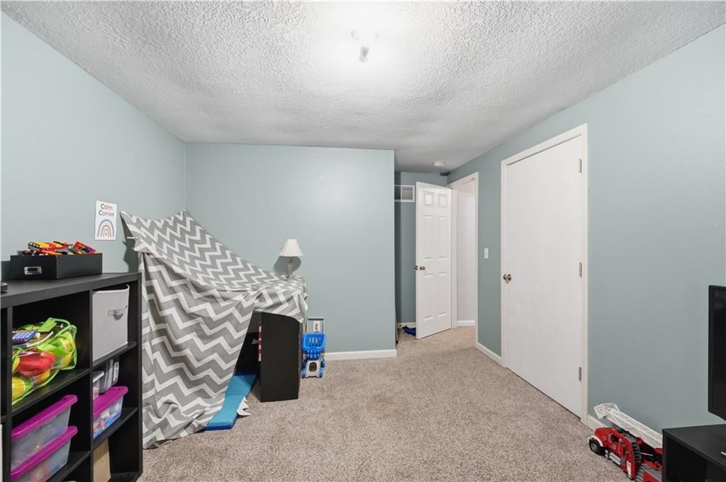 Photo 20 of 43 - 7415 NW 80th Terrace, Kansas City, MO 64152