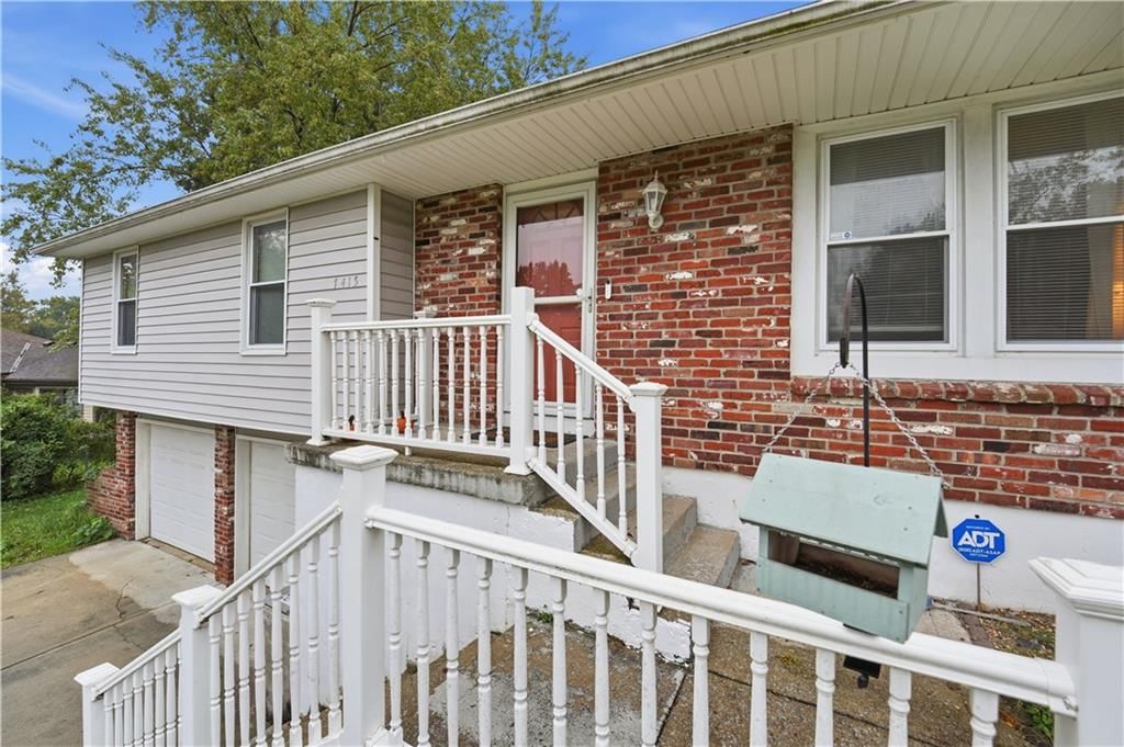 Photo 4 of 43 - 7415 NW 80th Terrace, Kansas City, MO 64152
