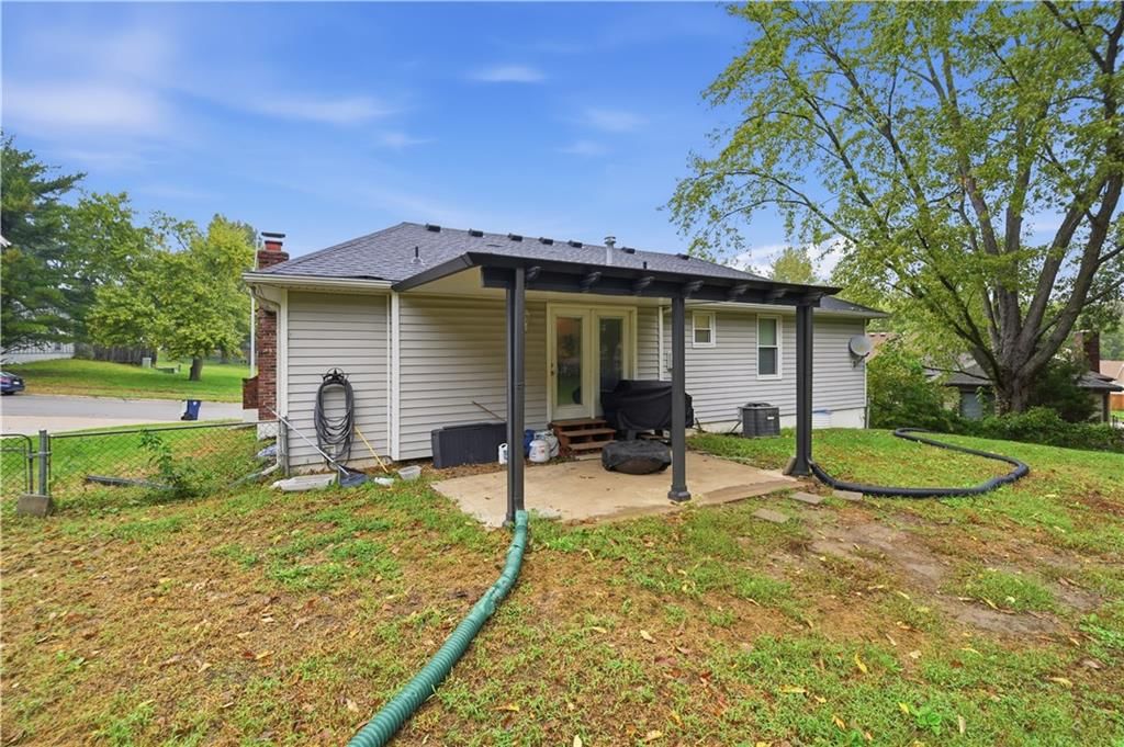 Photo 33 of 43 - 7415 NW 80th Terrace, Kansas City, MO 64152
