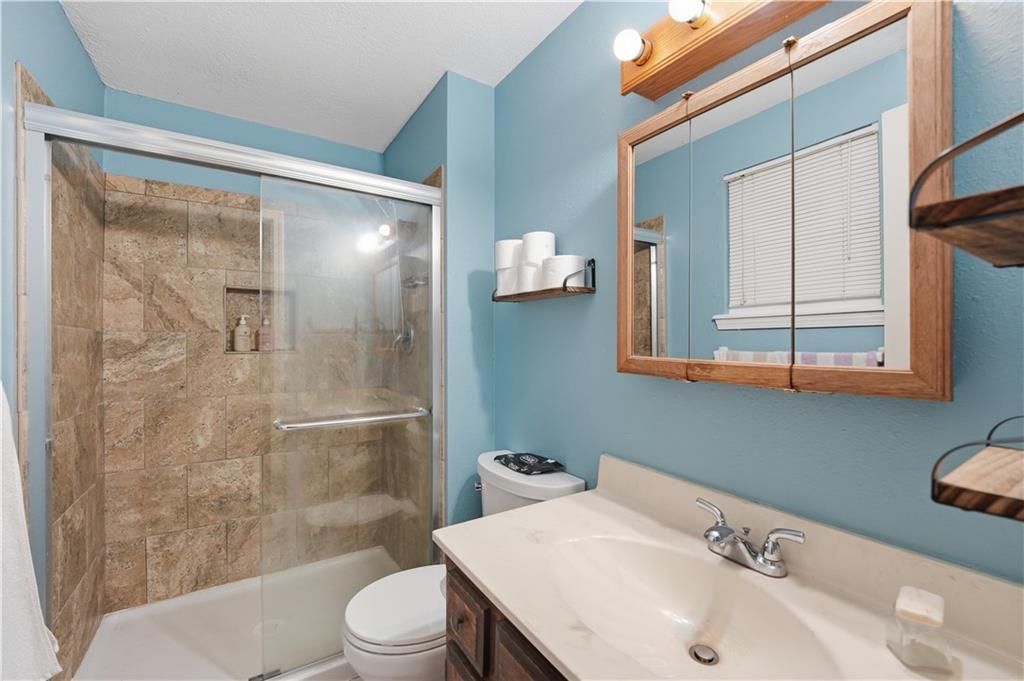 Photo 24 of 43 - 7415 NW 80th Terrace, Kansas City, MO 64152
