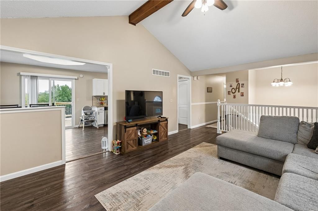 Open floor plan at 1432 NW Yankee Drive, Blue Springs, MO 64015