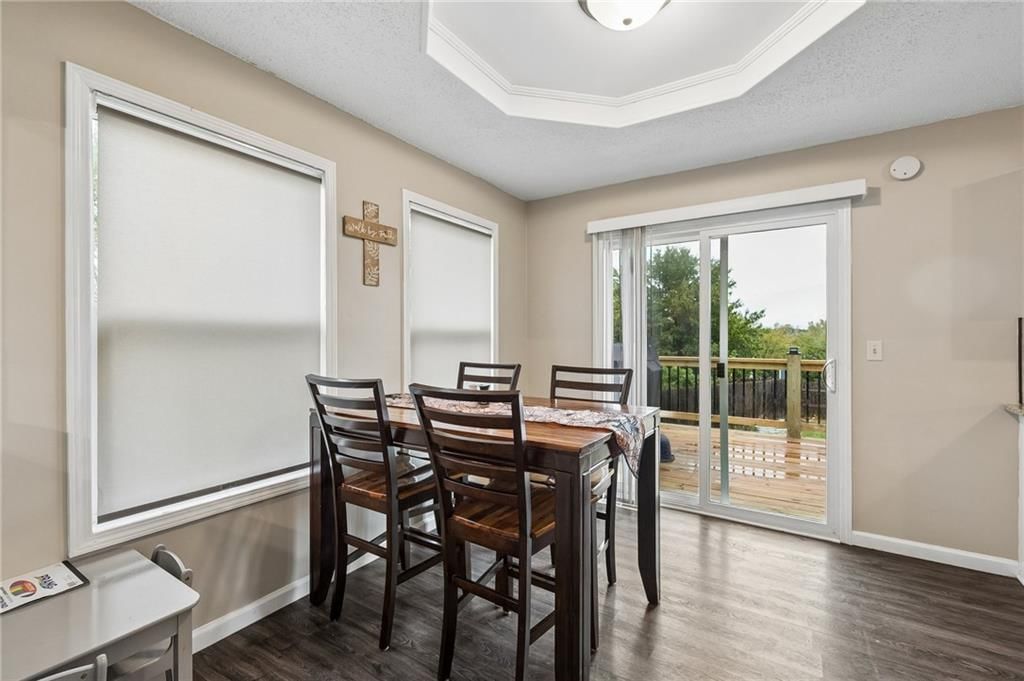Photo 11 of 35 - 1432 NW Yankee Drive, Blue Springs, MO 64015