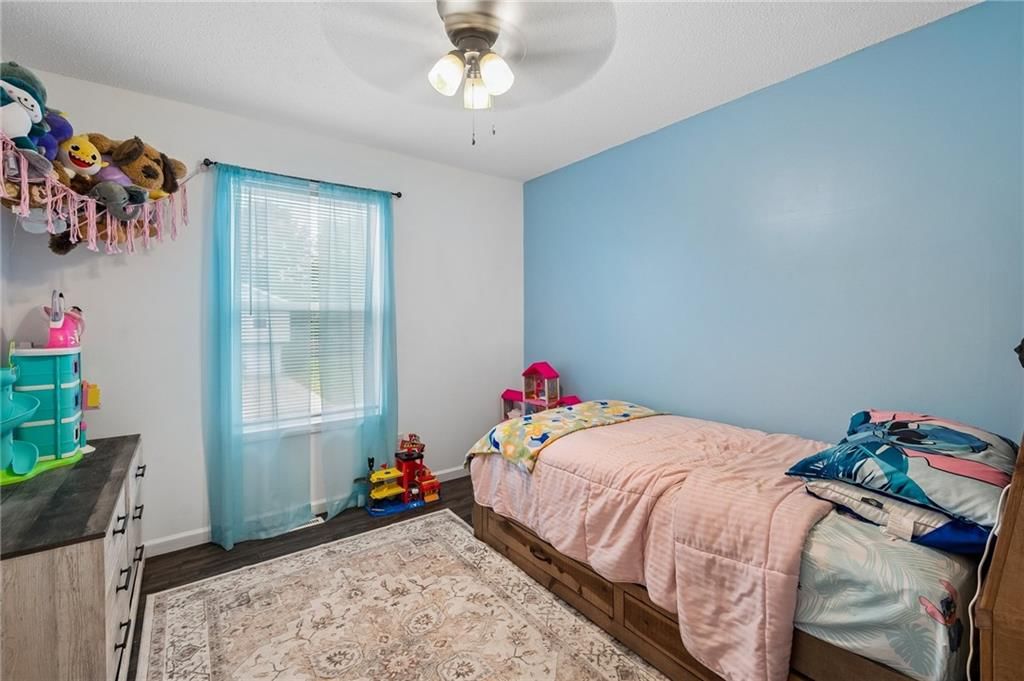 Photo 16 of 35 - 1432 NW Yankee Drive, Blue Springs, MO 64015