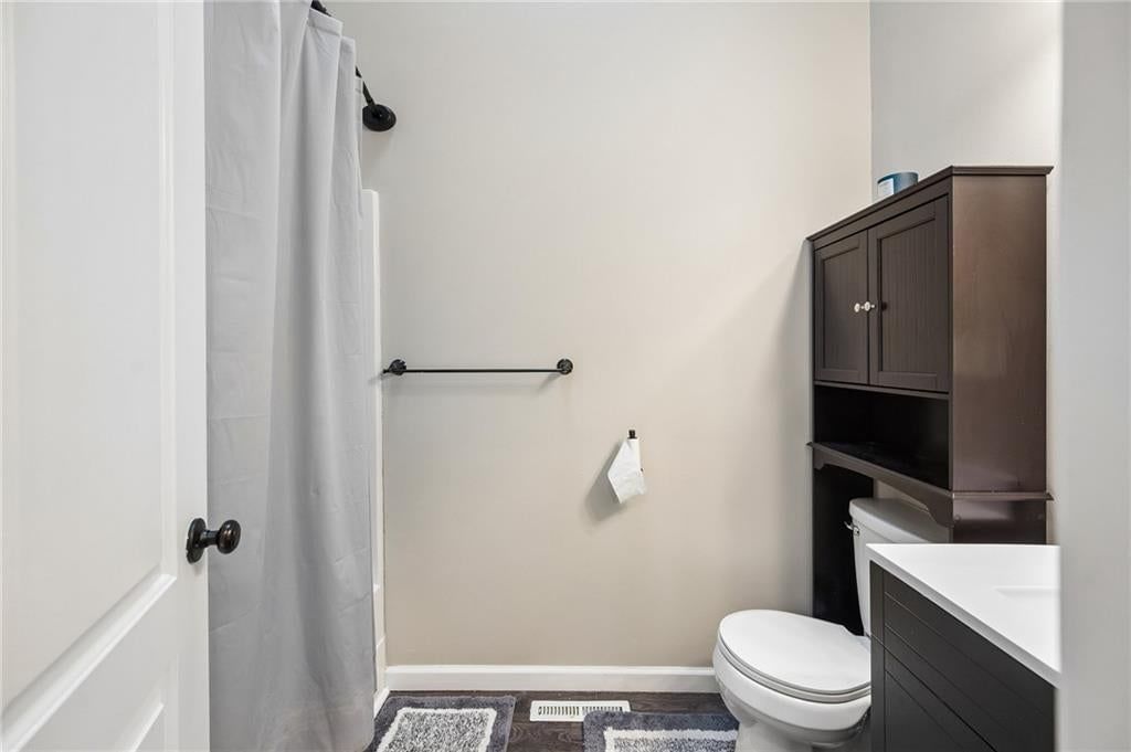 Photo 21 of 35 - 1432 NW Yankee Drive, Blue Springs, MO 64015