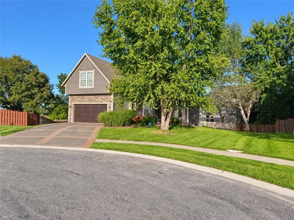 867 N Cedar Street, Gardner, KS: listing photo 2