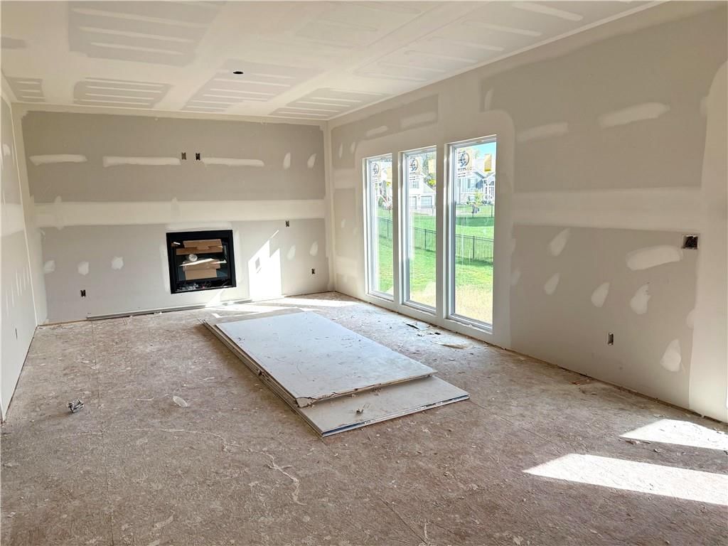 1105 Halle Drive, Kearney, MO: listing photo 3