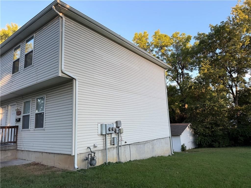 1700 W Walnut Street, Independence, MO: listing photo 2