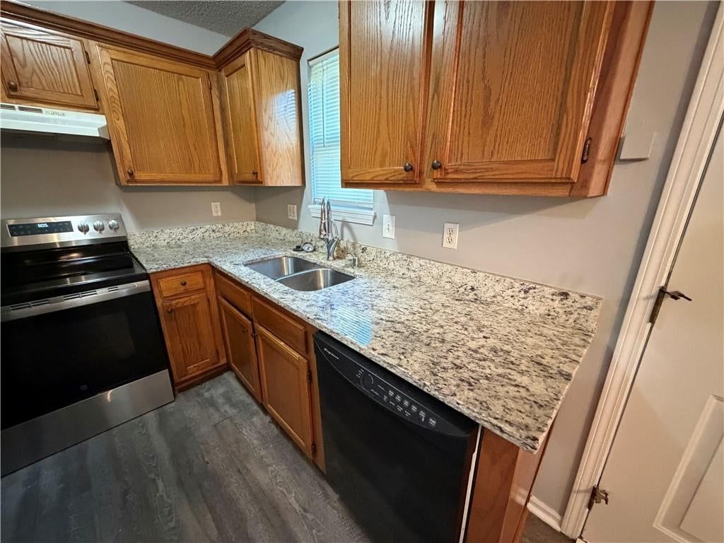 Photo 12 of 19 - 1700 W Walnut Street, Independence, MO 64050