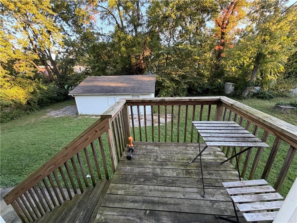 Photo 14 of 19 - 1700 W Walnut Street, Independence, MO 64050