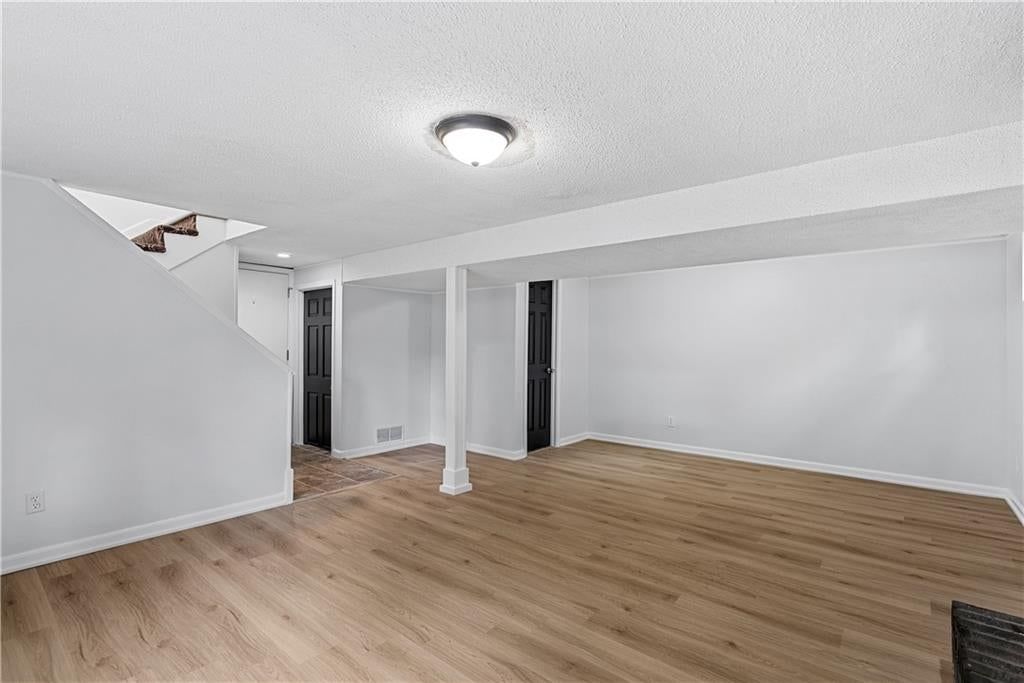 8929 E 90th Terrace, Kansas City, MO