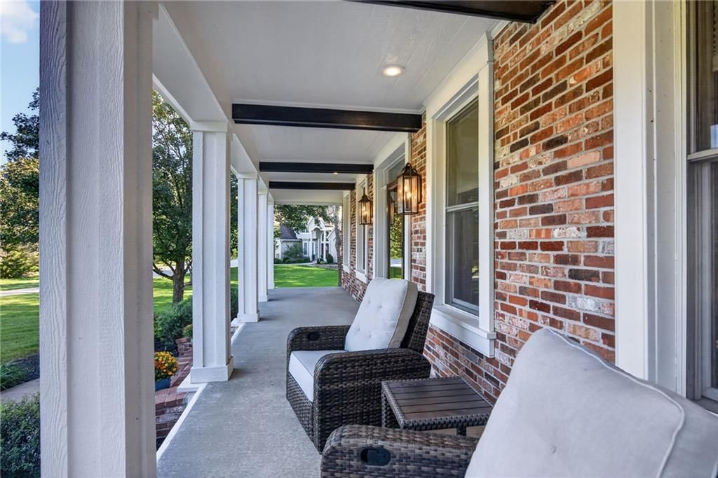 6245 Arapahoe Street, Shawnee, KS: listing photo 3