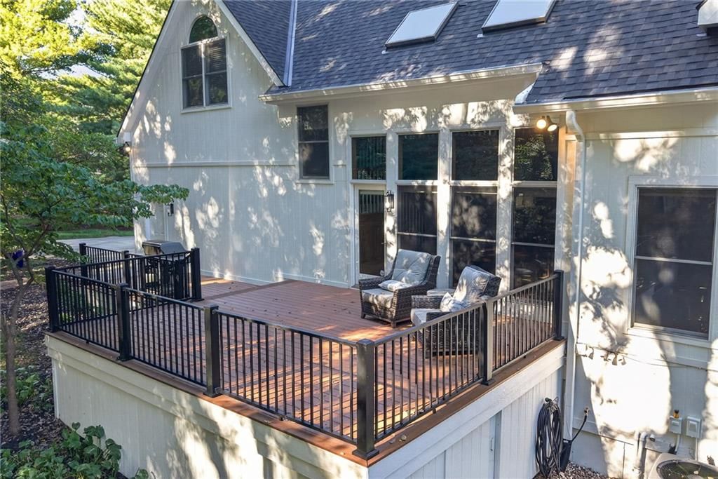 Photo 9 of 14 - 6245 Arapahoe Street, Shawnee, KS 66226