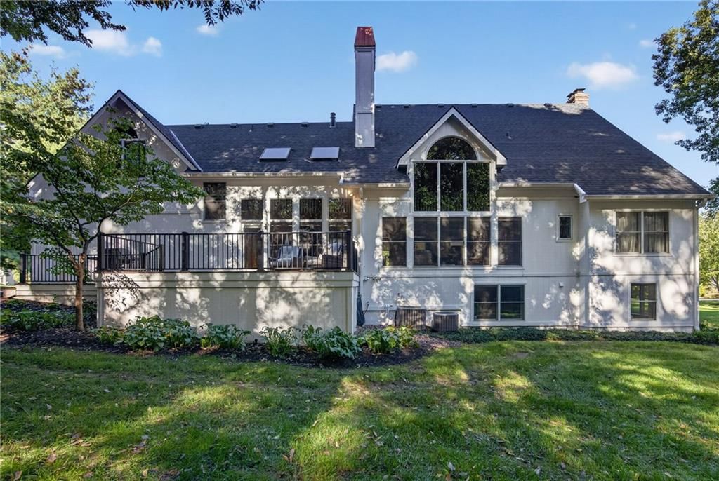 Photo 11 of 14 - 6245 Arapahoe Street, Shawnee, KS 66226