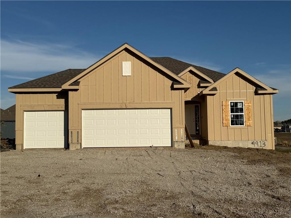 9913 N Manning Avenue, Kansas City, MO: listing photo 2