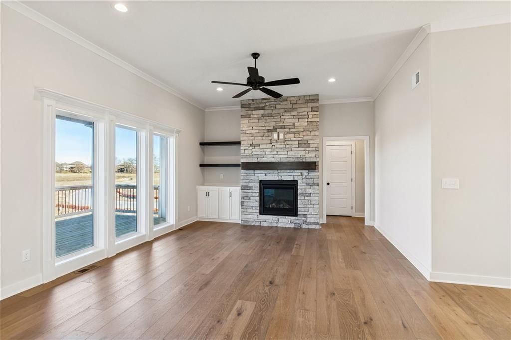 Photo 13 of 45 - 9913 N Manning Avenue, Kansas City, MO 64157