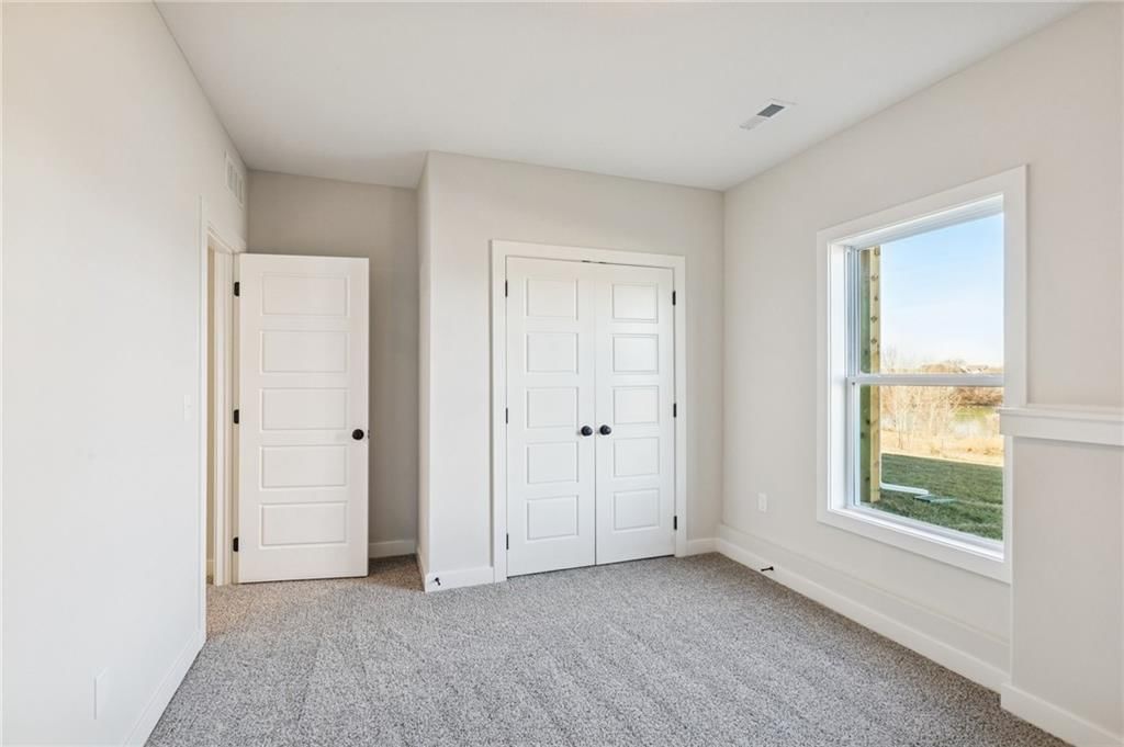 Photo 40 of 45 - 9913 N Manning Avenue, Kansas City, MO 64157