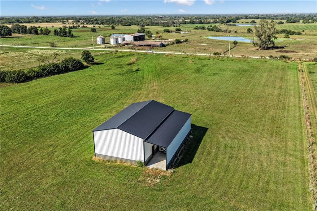 Photo 5 of 17 - W 295th Street, Paola, KS 66071