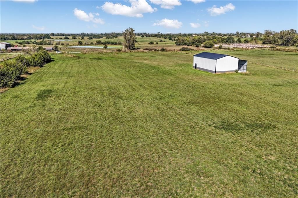 Photo 6 of 17 - W 295th Street, Paola, KS 66071