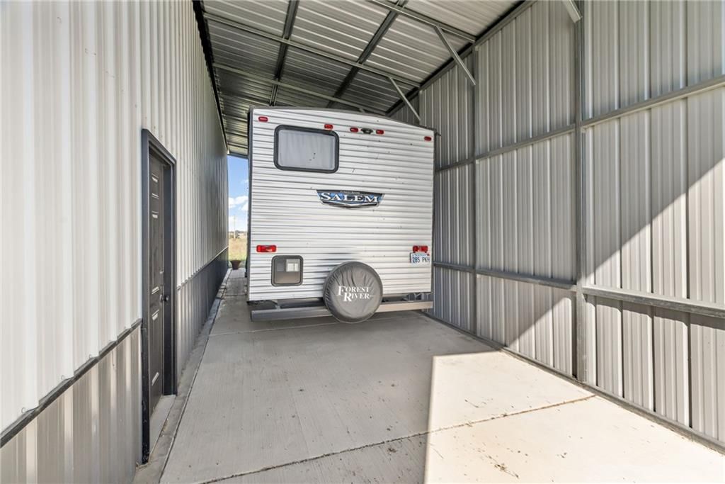 Photo 12 of 17 - W 295th Street, Paola, KS 66071