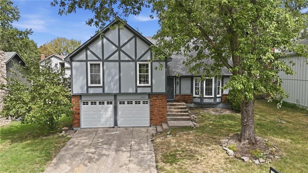 2004 E 144th Terrace, Olathe, KS
