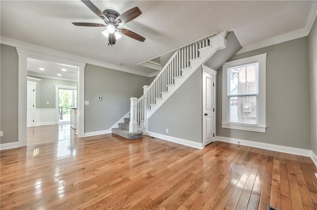 Photo 9 of 24 - 903 N 12th Street, Leavenworth, KS 66048