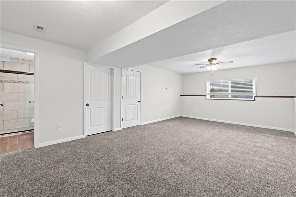 Photo 24 of 33 - 502 193rd Street, Smithville, MO 64089