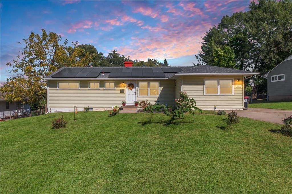 203 SW MCCLENDON Drive, Lee's Summit, MO