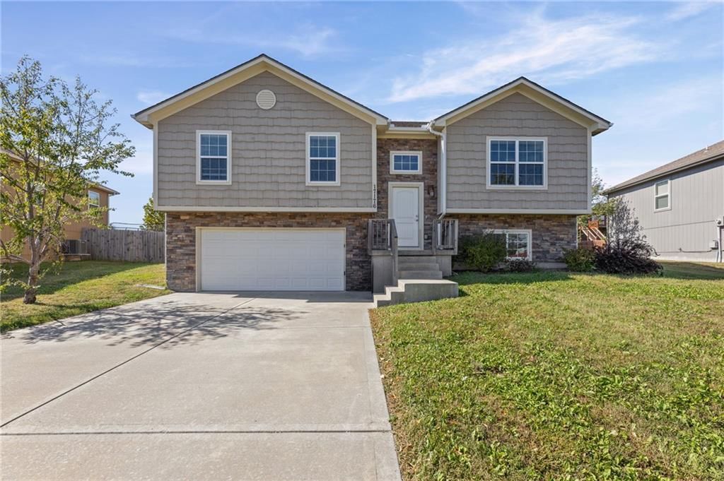 17176 S Kill Creek Road, Gardner, KS