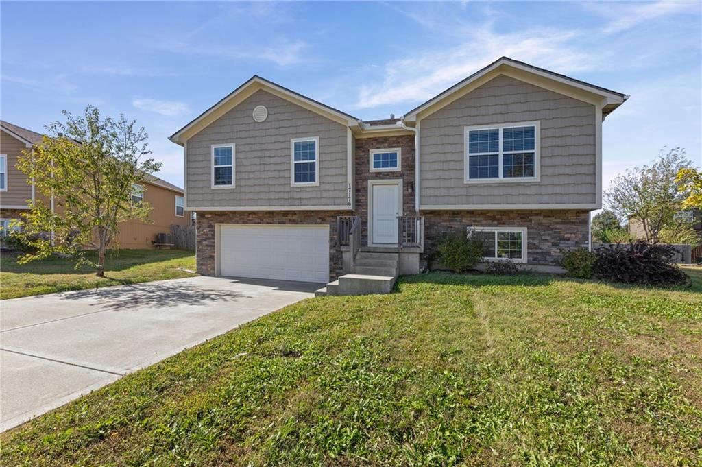 17176 S Kill Creek Road, Gardner, KS: listing photo 3