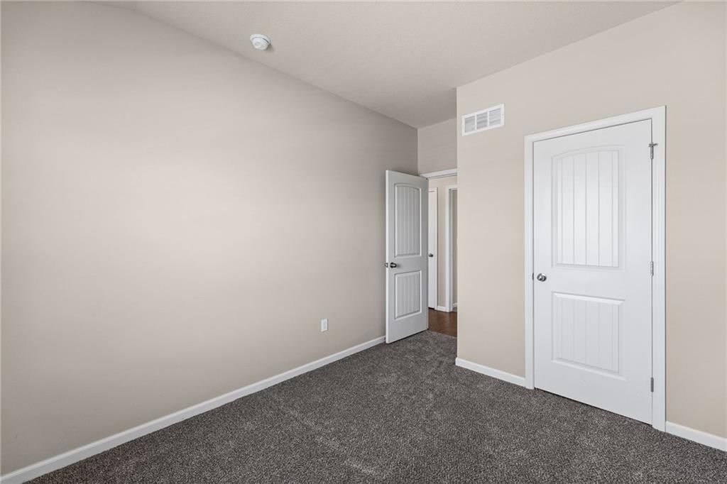 Photo 16 of 38 - 17176 S Kill Creek Road, Gardner, KS 66030