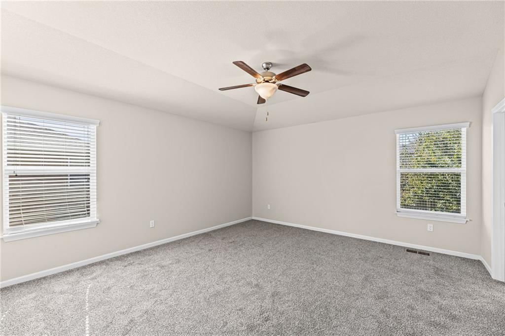 Photo 20 of 38 - 17176 S Kill Creek Road, Gardner, KS 66030