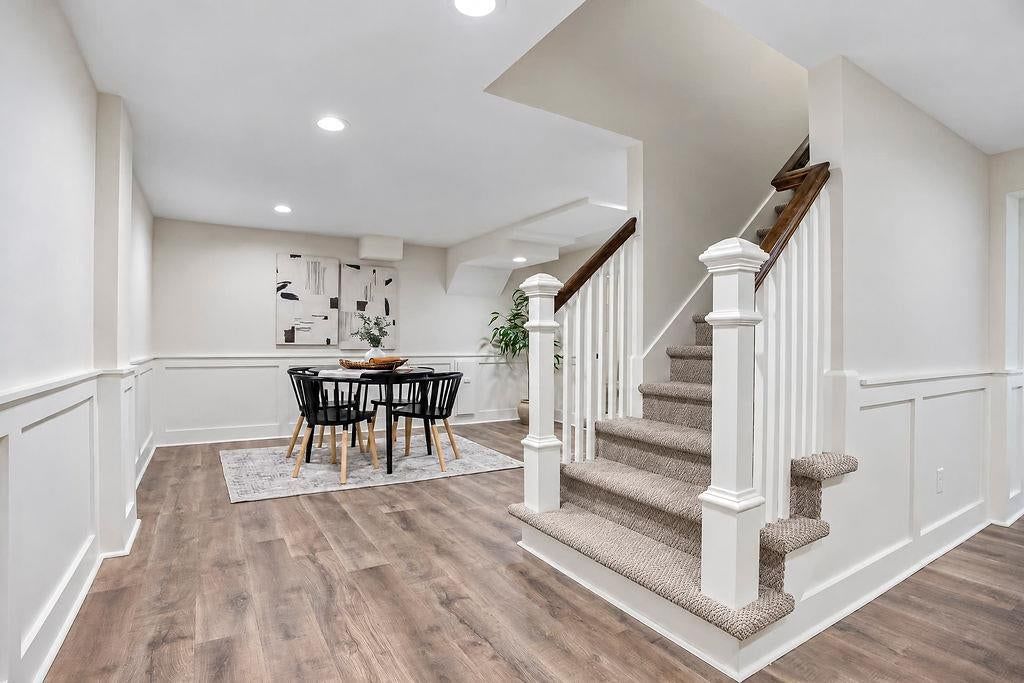 Photo 27 of 36 - 9931 Woodson Drive, Overland Park, KS 66207