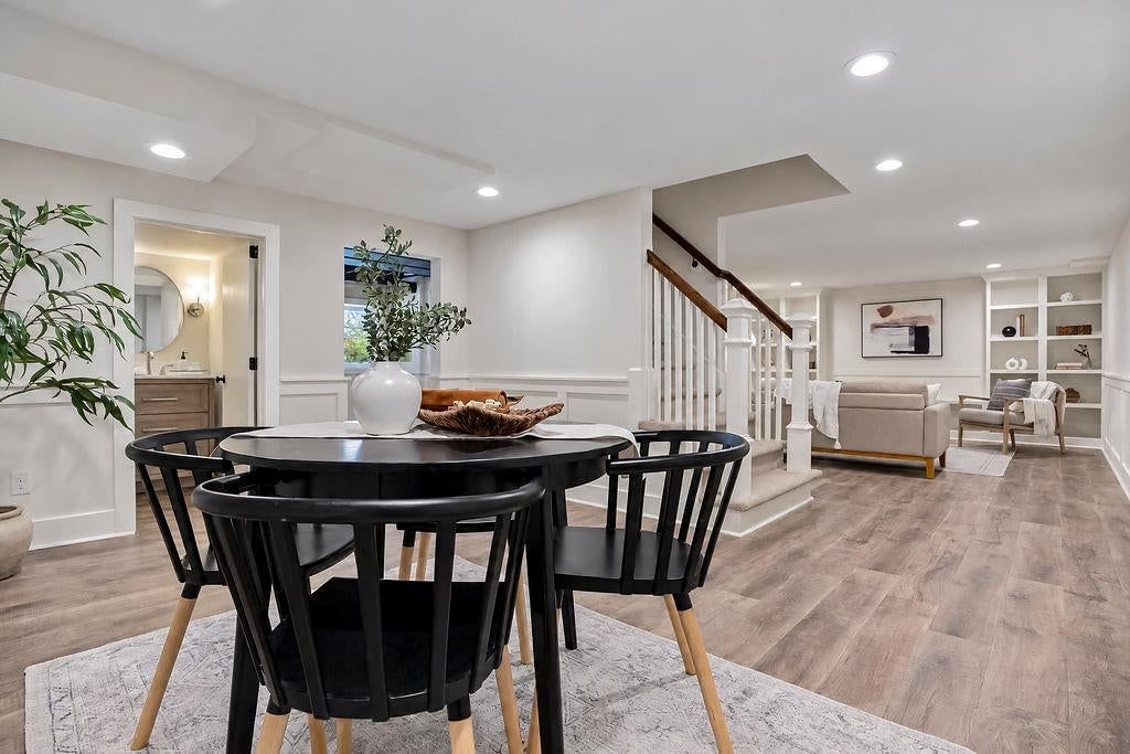 Photo 29 of 36 - 9931 Woodson Drive, Overland Park, KS 66207