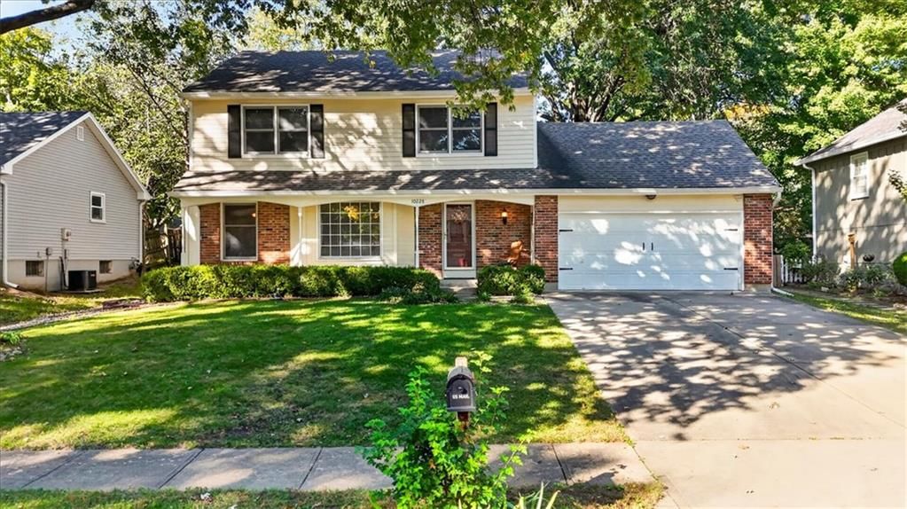 10228 Caenen Drive, Lenexa, KS