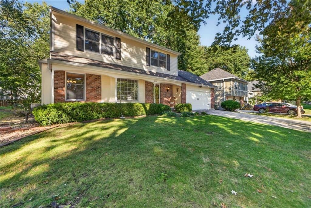 10228 Caenen Drive, Lenexa, KS: listing photo 3