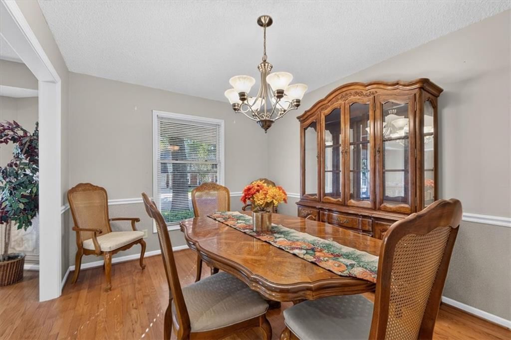 Photo 11 of 55 - 10228 Caenen Drive, Lenexa, KS 66215
