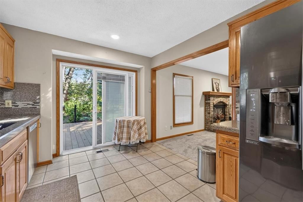Open floor plan at 10228 Caenen Drive, Lenexa, KS 66215