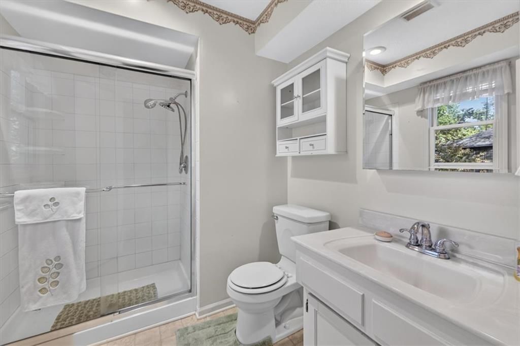 Photo 42 of 55 - 10228 Caenen Drive, Lenexa, KS 66215