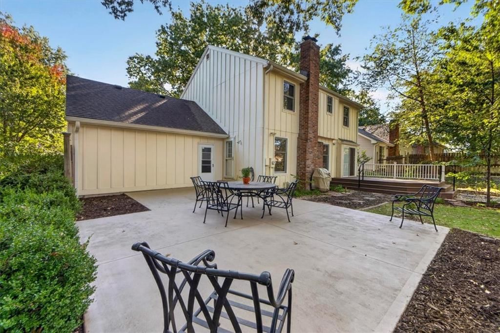 Photo 48 of 55 - 10228 Caenen Drive, Lenexa, KS 66215
