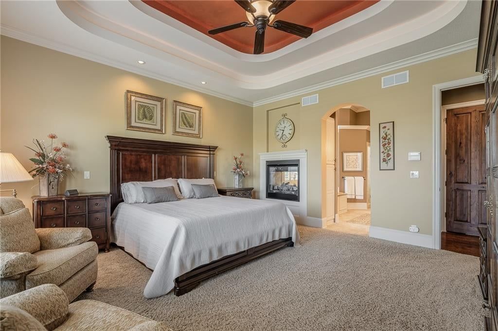 Photo 27 of 67 - 8959 Chestnut Street, Lenexa, KS 66220